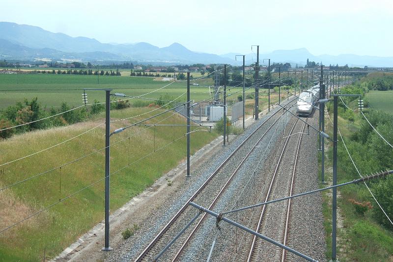 2011-05- (1324).JPG - Wir überqueren die TGV-Trasse Paris - Marseille